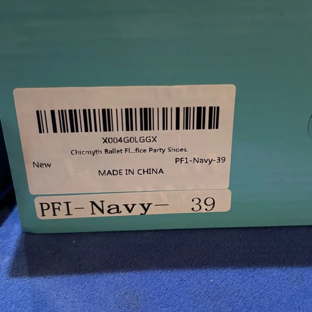 NWT Chicmyth Navy Ballet Flats – Gold Rose Emblem – Size 39